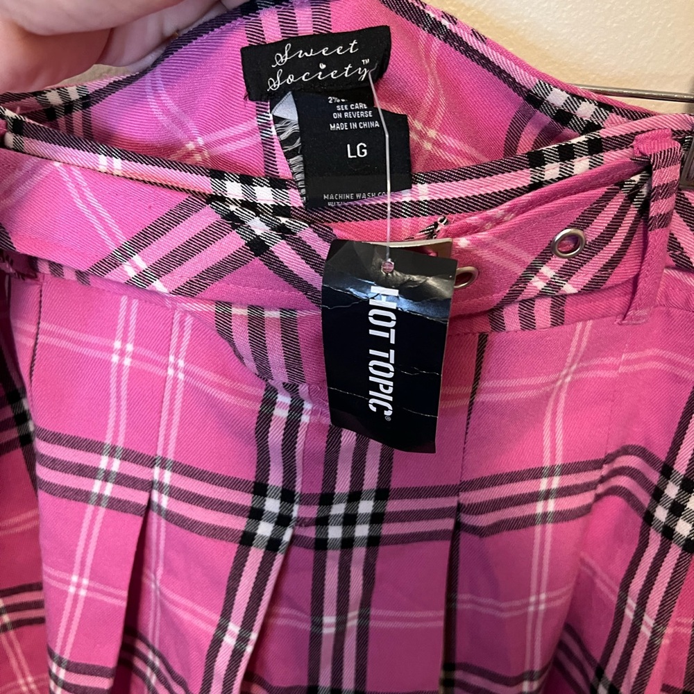 ⚡️⚡️$8 flash sale 😮👏
 Pink Plaid Circle Skirt with Belt - Picture 4 of 4